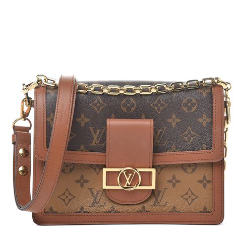 LOUIS VUITTON Reverse Monogram Dauphine MM.